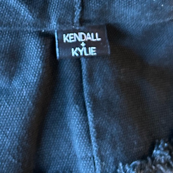 Kendall & Kylie Frayed brim bucket hat black denim - Picture 2 of 5